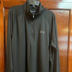 Size Large Mens Under Armour Black long sleeves